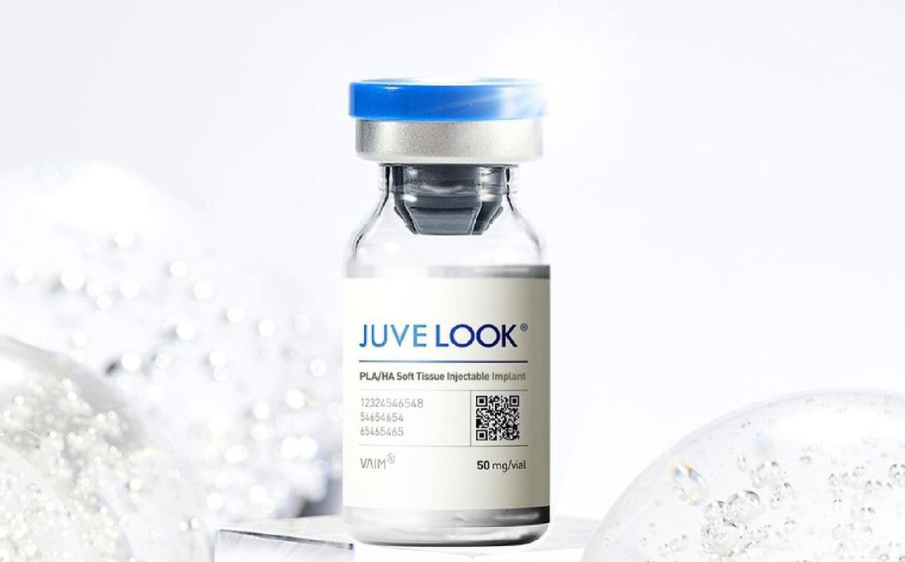 JuveLook bottle – collagen-stimulating skin booster for radiant, youthful skin.